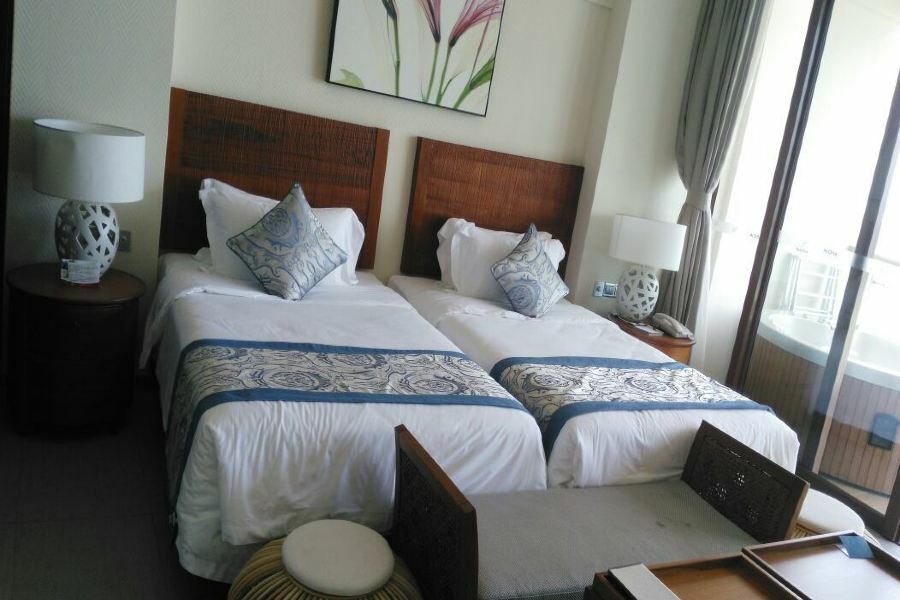 Aloha Oceanfront Suite Resort Lingshui  Exterior photo